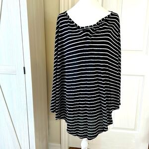 Cejon Black/Silver Metallic poncho cape One size fits most